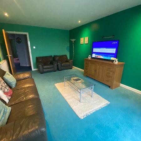 Comfortable, Self Contained 2 Double Beds Town Apartment Near Pittodrie Stadium أبردين المظهر الخارجي الصورة